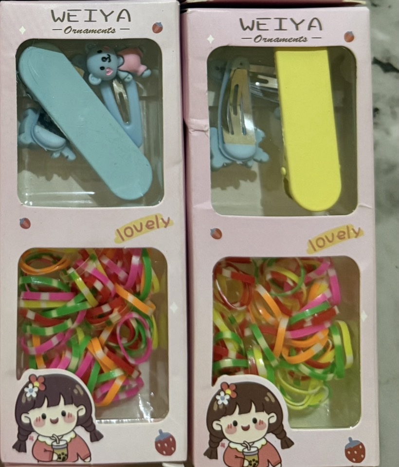 Colorful Rubber Bands & Clips - Image 4